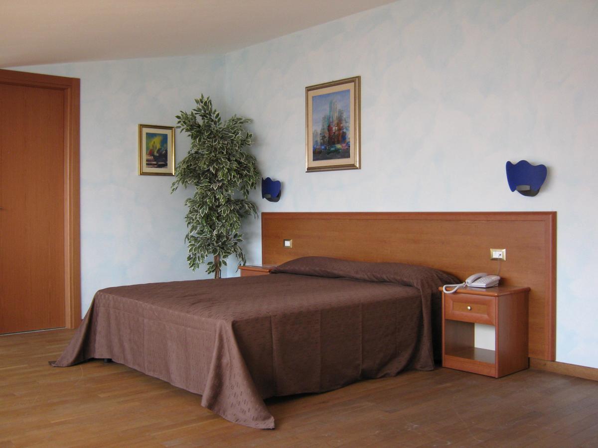 Hotel Villa D'Evoli Castropignano Quarto foto
